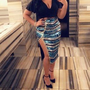 Slow Motion Sequins Pencil Skirt